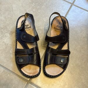 Finn comfort brown sandals